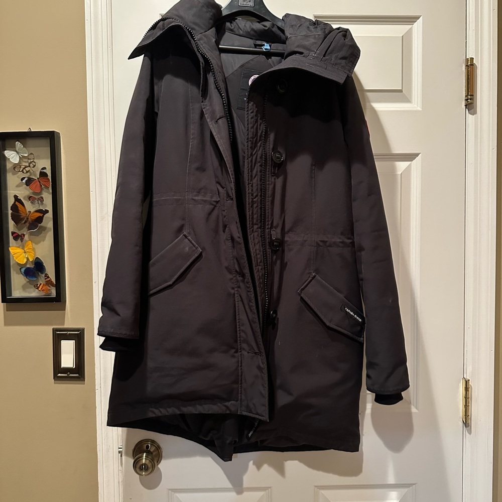 Canada Goose Large Women’s Black Hooded Jacket with removable Raccoon Fur collar